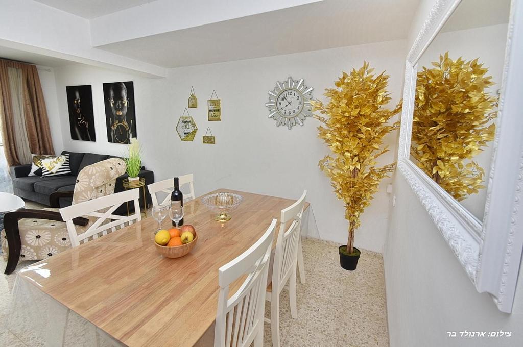 סויטות אירוח מנות Apartment Luaran gambar